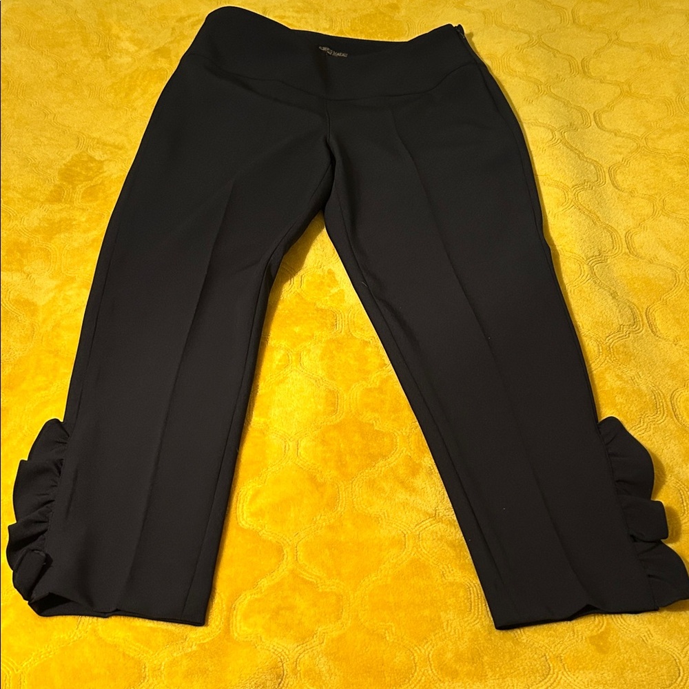 Alberto Makali Black Cropped Pants with Ruffle Hem  Size 4